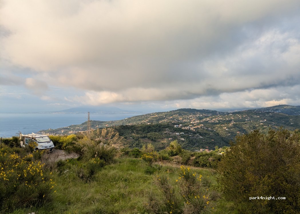 (80061) Massa Lubrense - Via del Monte — foto 5
