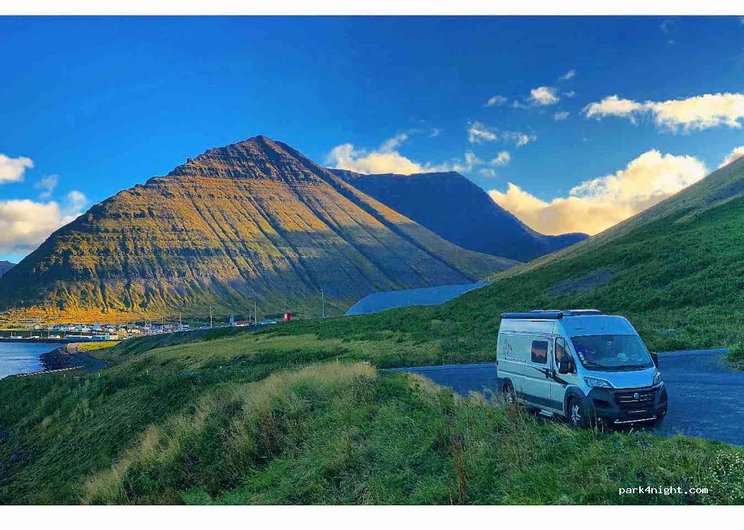 Hnífsdalur - Djúpvegur — foto 3