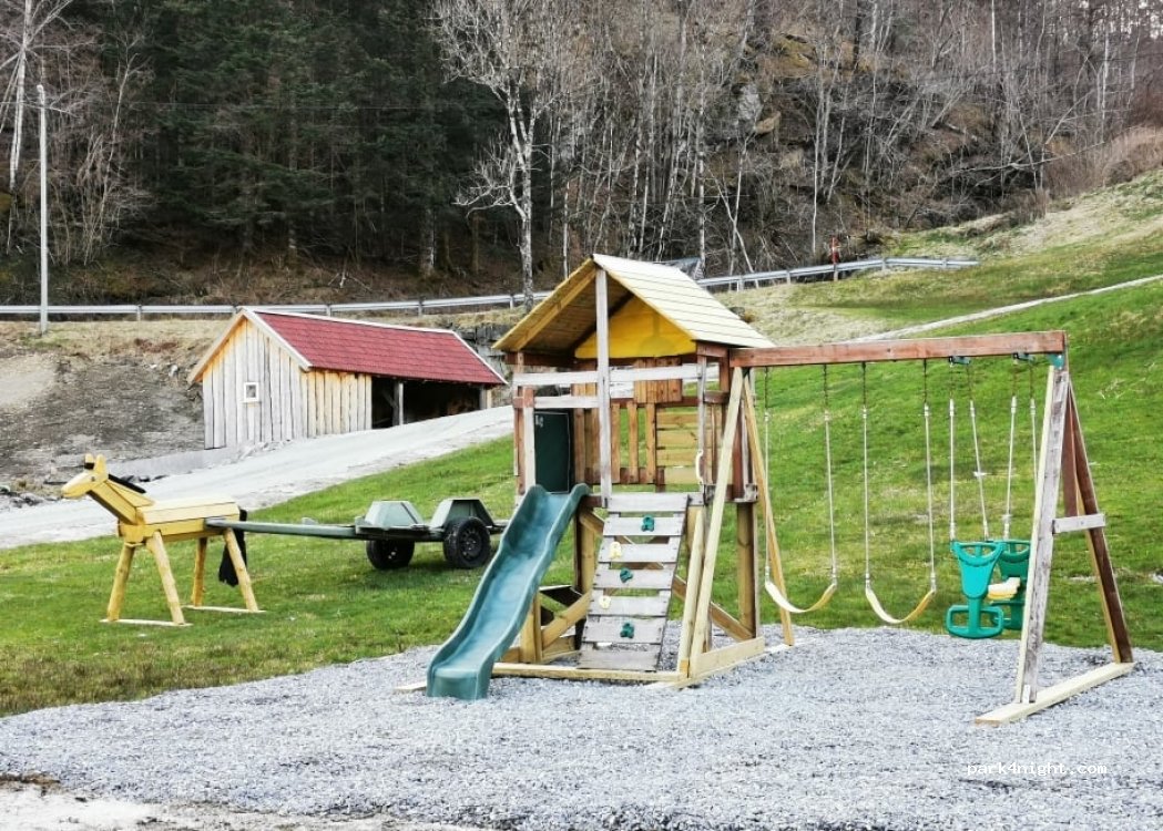 Røyrane bobilparkering — foto 5