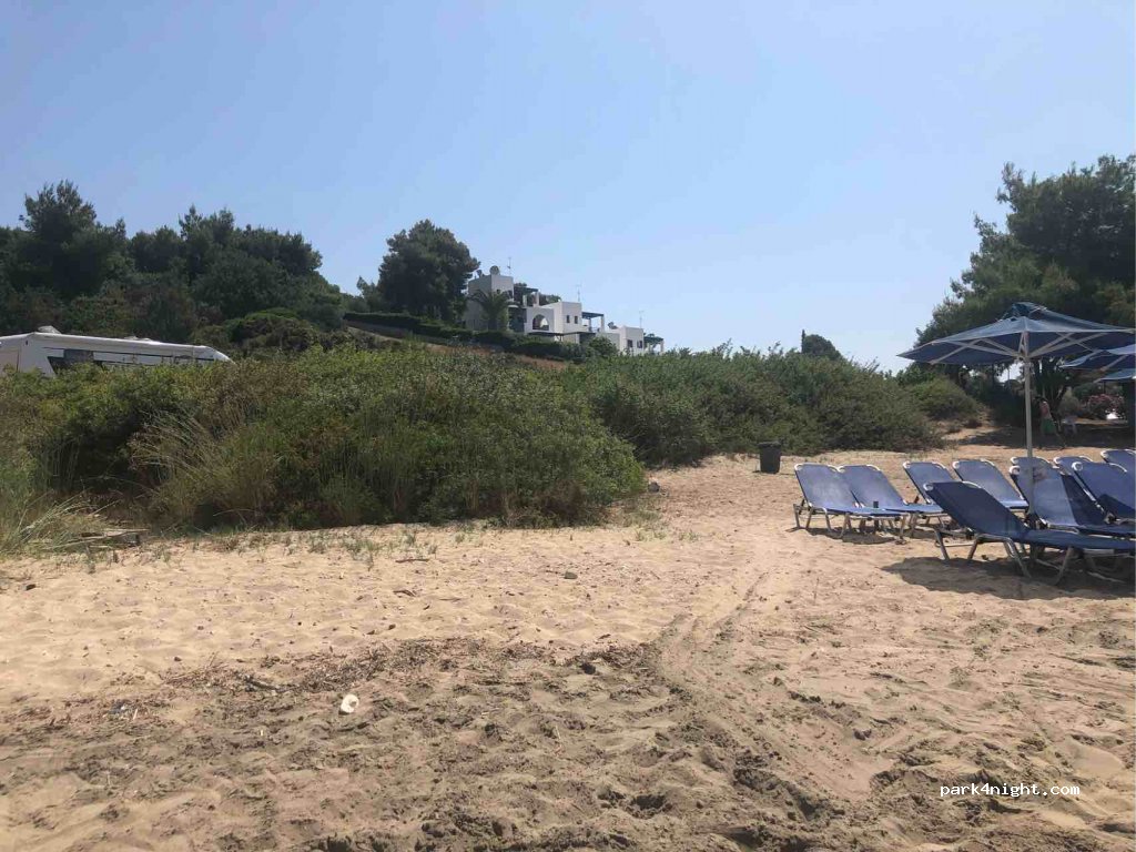 (213 00) Kranidi - Unnamed Road — foto 2