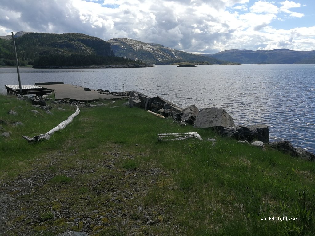 (7770)  - Unnamed Road — foto
