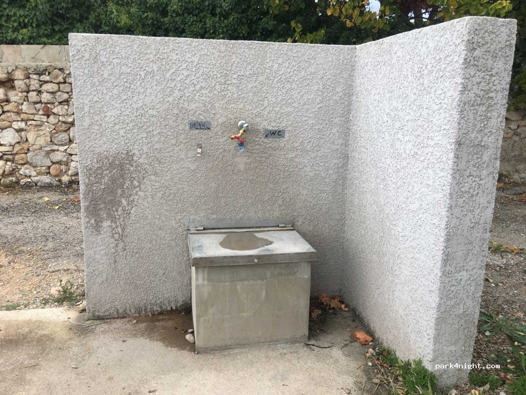 (34150) Montpeyroux - Rue de St Guilhem /  Rue des Écoles — foto