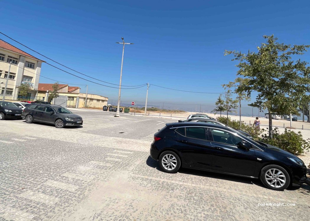 (2830-322) Barreiro - 11 Rua Bento de Jesus Caraça — foto