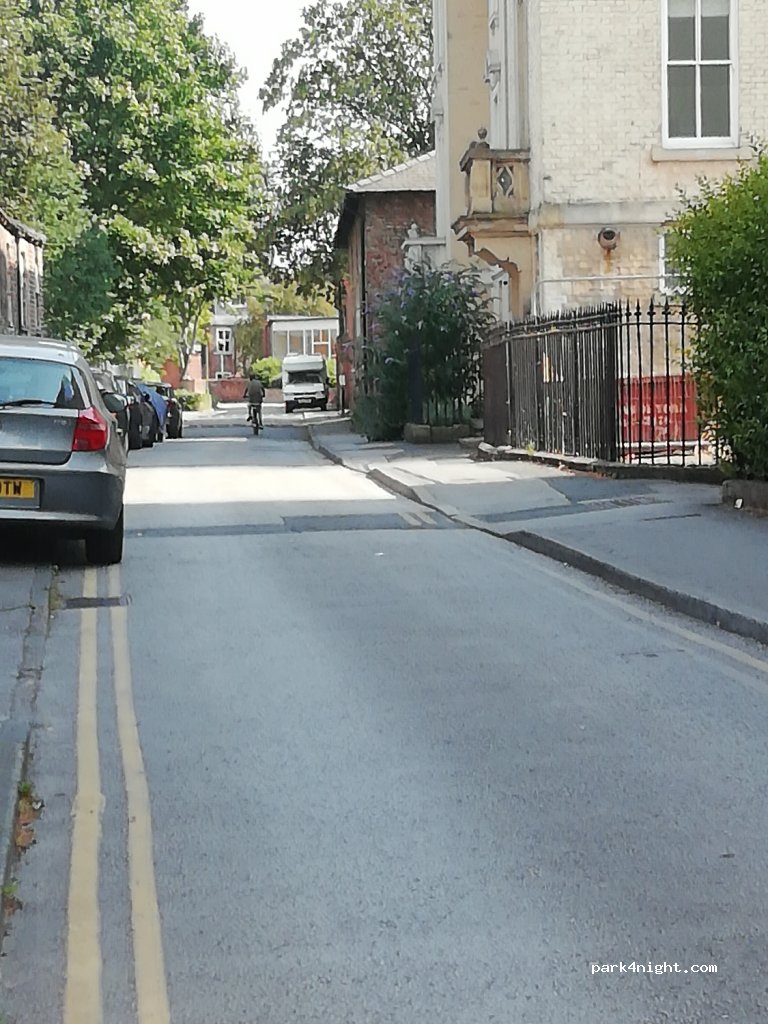 (YO24 1GU)  - Albemarie Road — foto