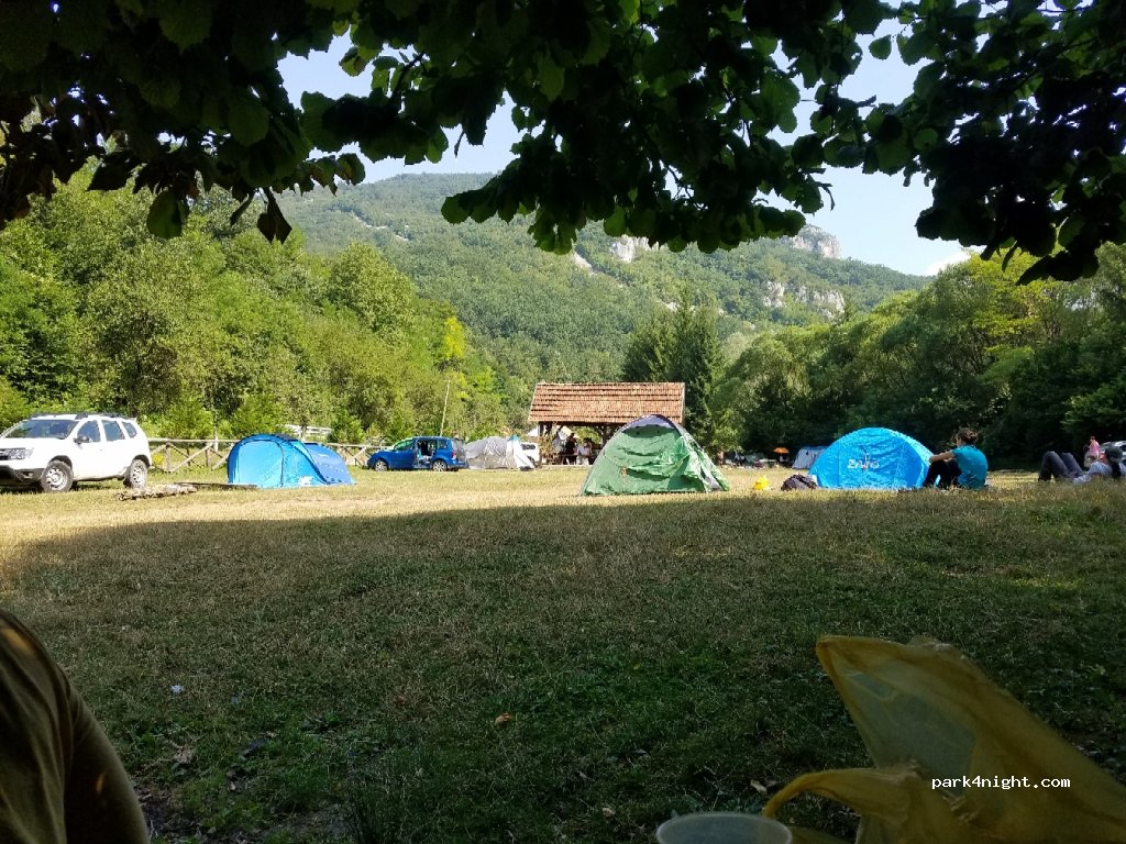 Camping Valea Beiului — foto