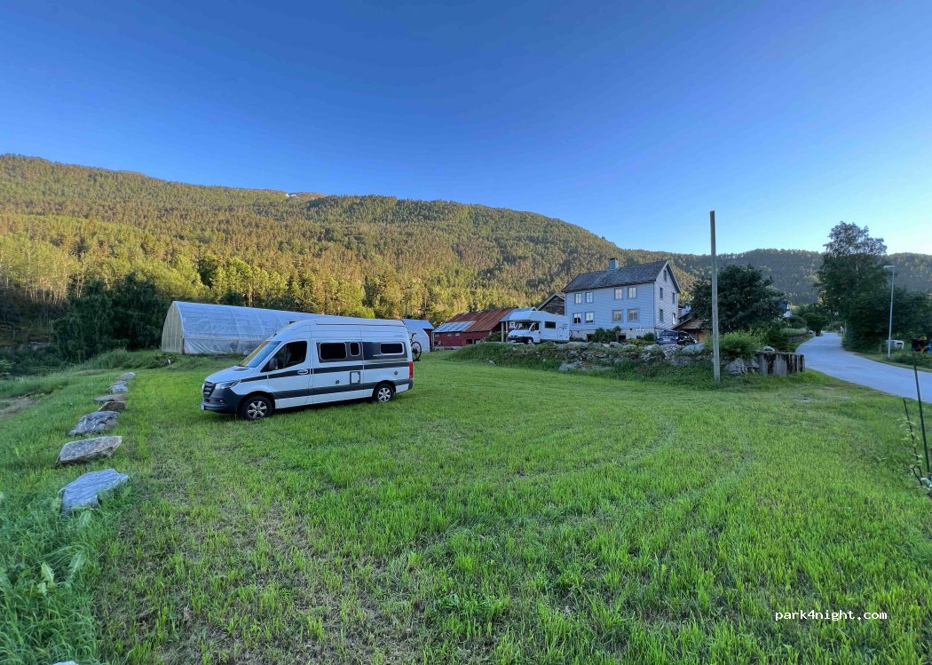 (6879) Solvorn - 23 Gamlevegen — foto 2