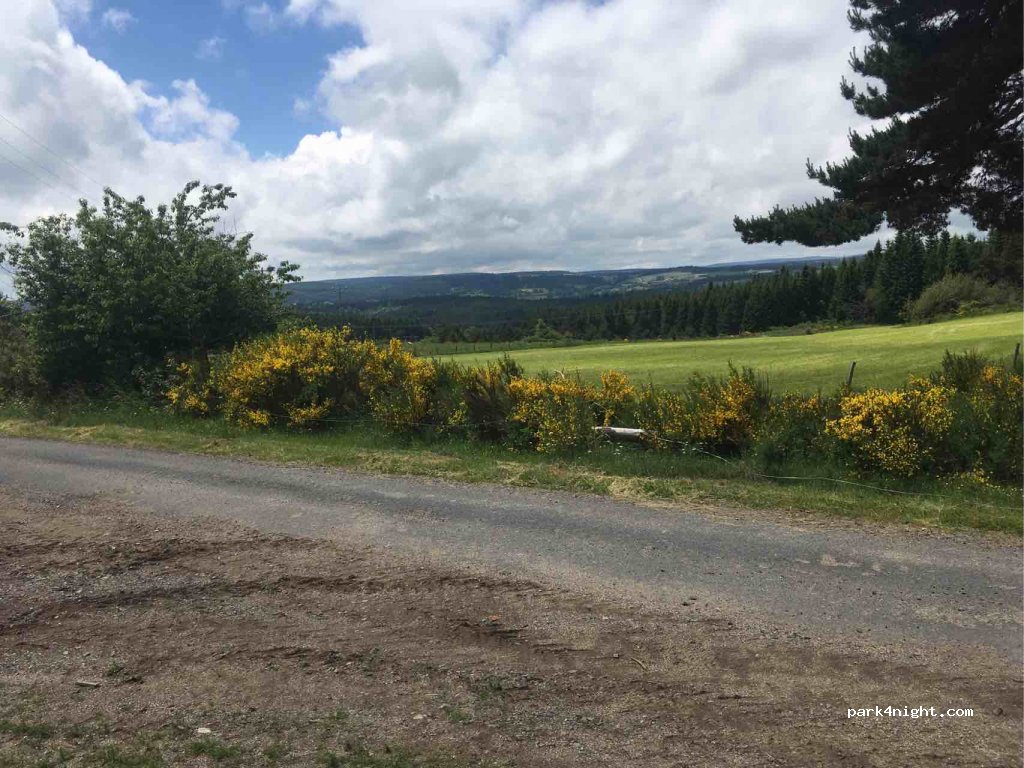 (48600) Auroux - Unnamed Road — foto