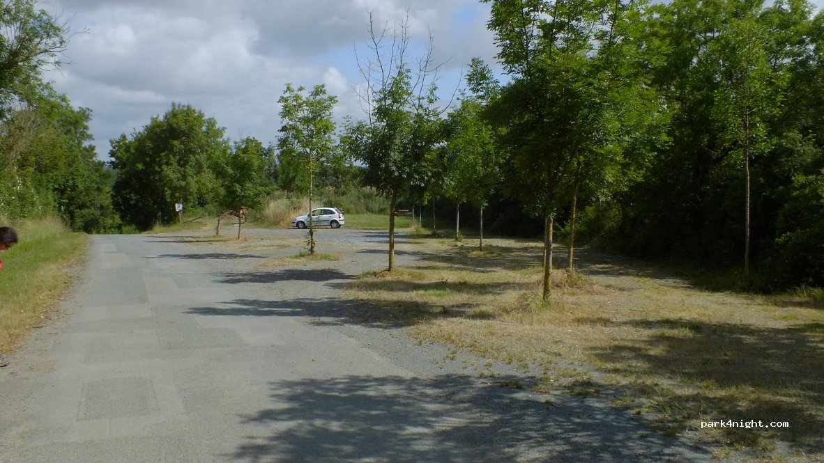 (85560) Le Bernard - Rue de la Frebouchere — foto