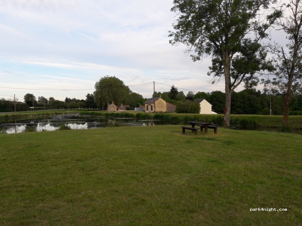 (18410) Argent-sur-Sauldre - 2 Rue de Sologne — foto