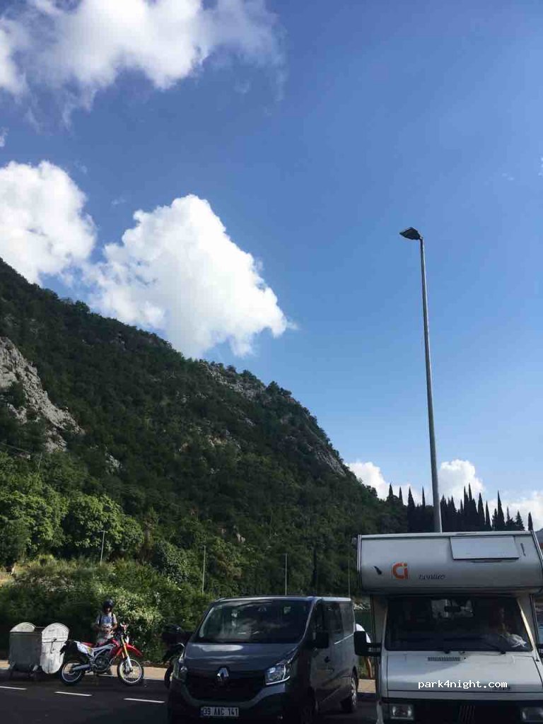 () Risan - E80 — foto 2
