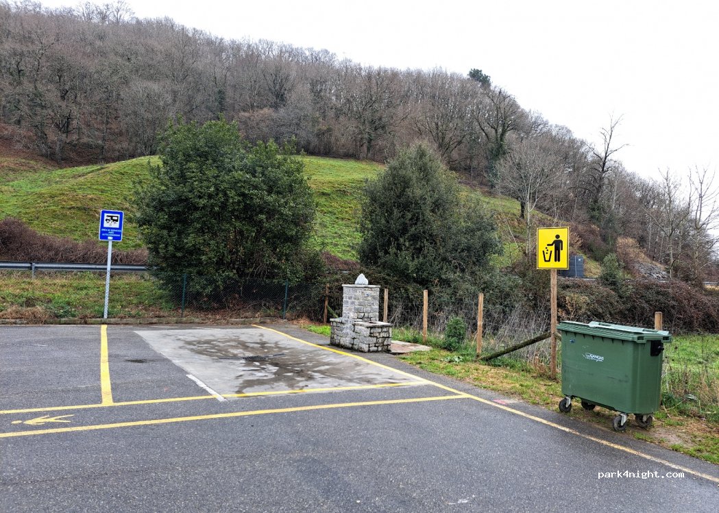 Area de Caravanas de Cangas de Onís — foto 2