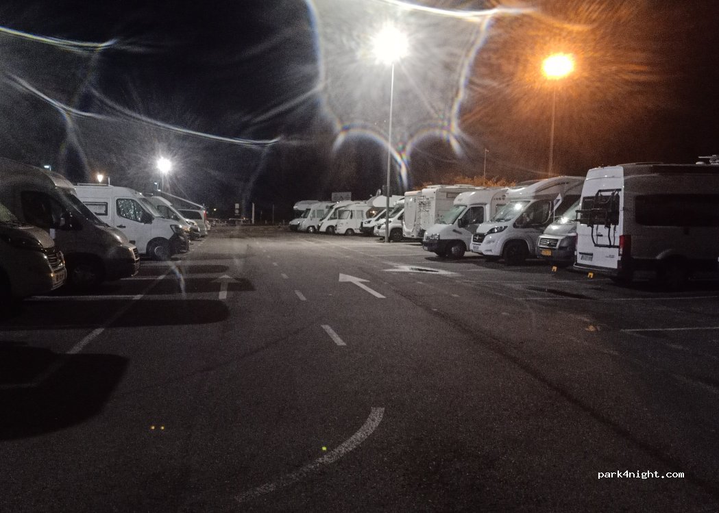 Area de Caravanas de Cangas de Onís — foto 4