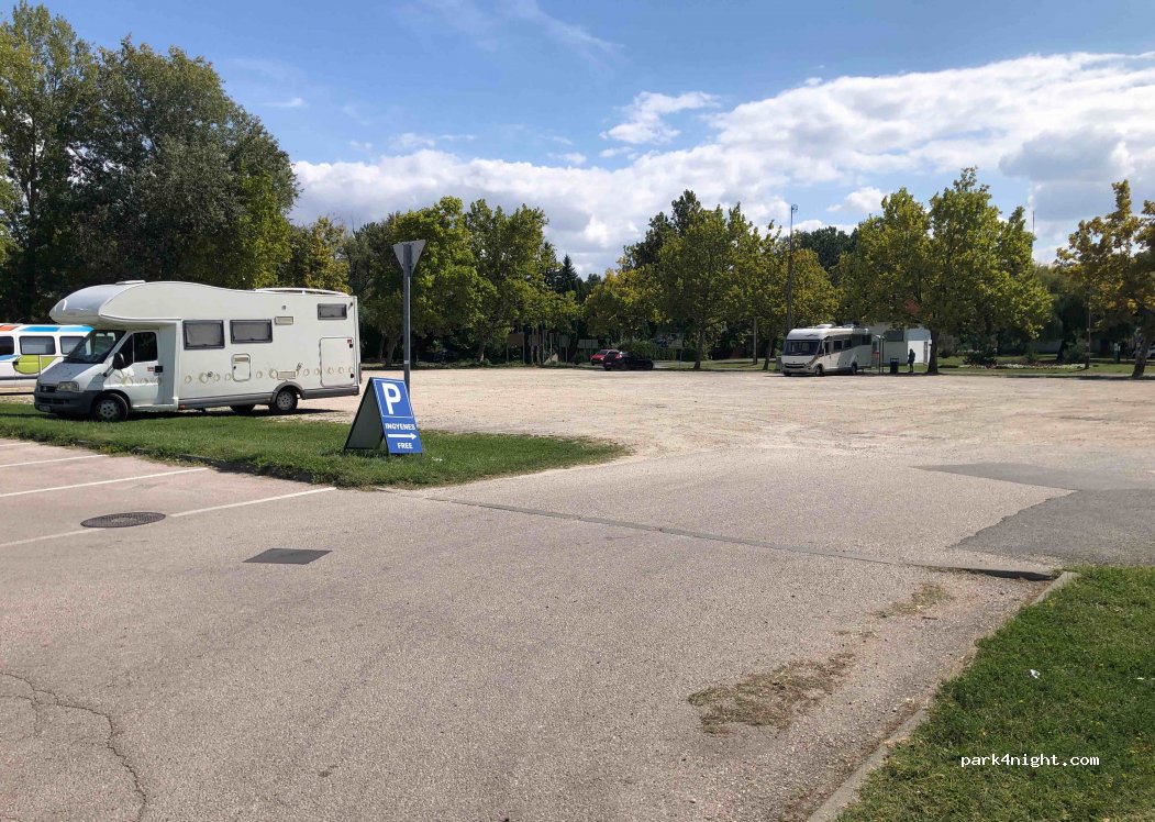 (8600) Siófok - 87 Szent László utca — foto