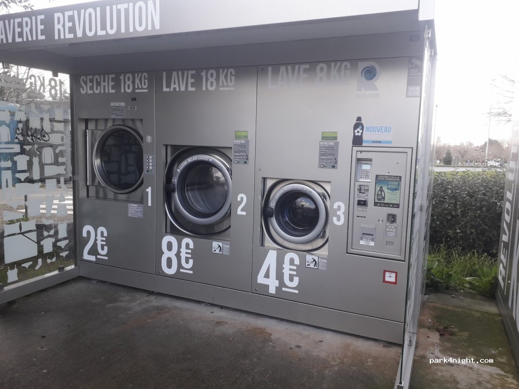 (85000) La Roche-sur-Yon - Boulevard Stéphane Moreau — foto