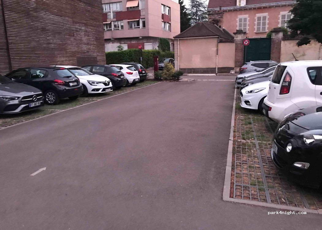 (10000) Troyes - 2 Rue Brissonnet — foto 2