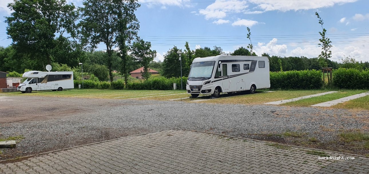 Wohnmobilstellplatz am Hotel Hilling — foto 4