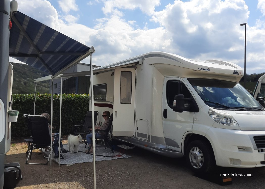 Wohnmobilstellplatz im Weinberg in Ernst — foto 5