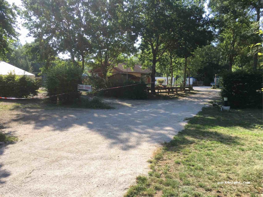 Camping LES VOILES DE LAIVES — foto 3