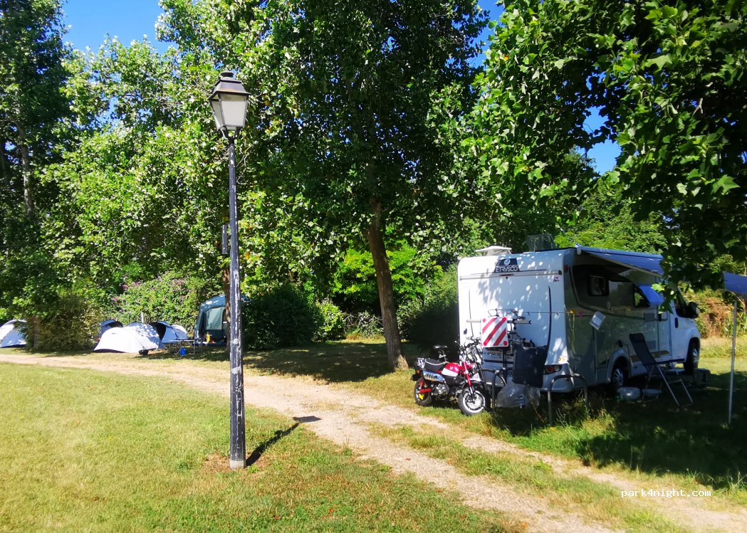 Camping du stade à Simorre — foto 4