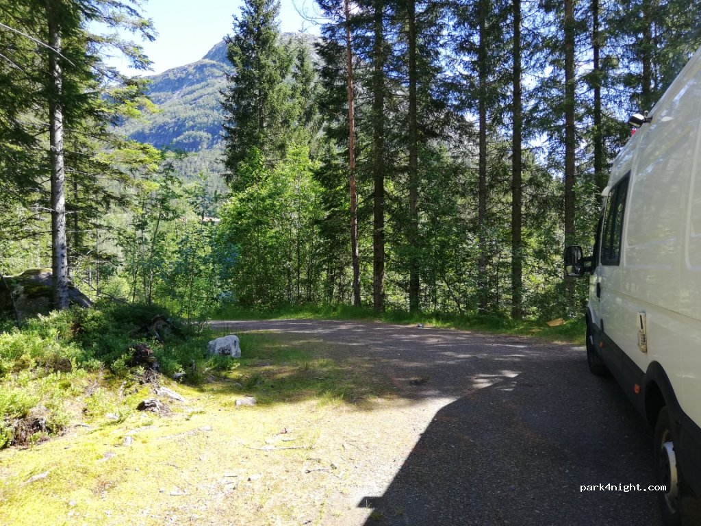 (6847) Vassenden - Riksveg 5 — foto