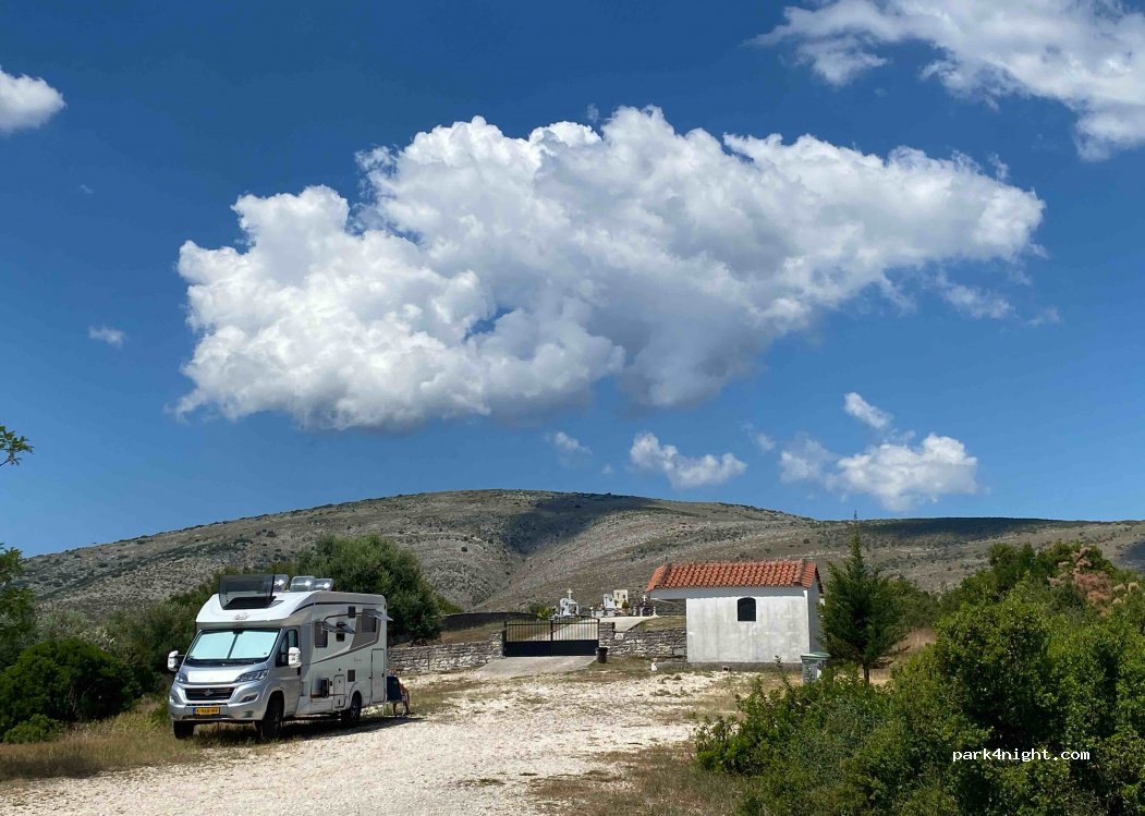 (463 00) - Eparchiaki Odos Parapotamou-Delvinakiou — foto 2