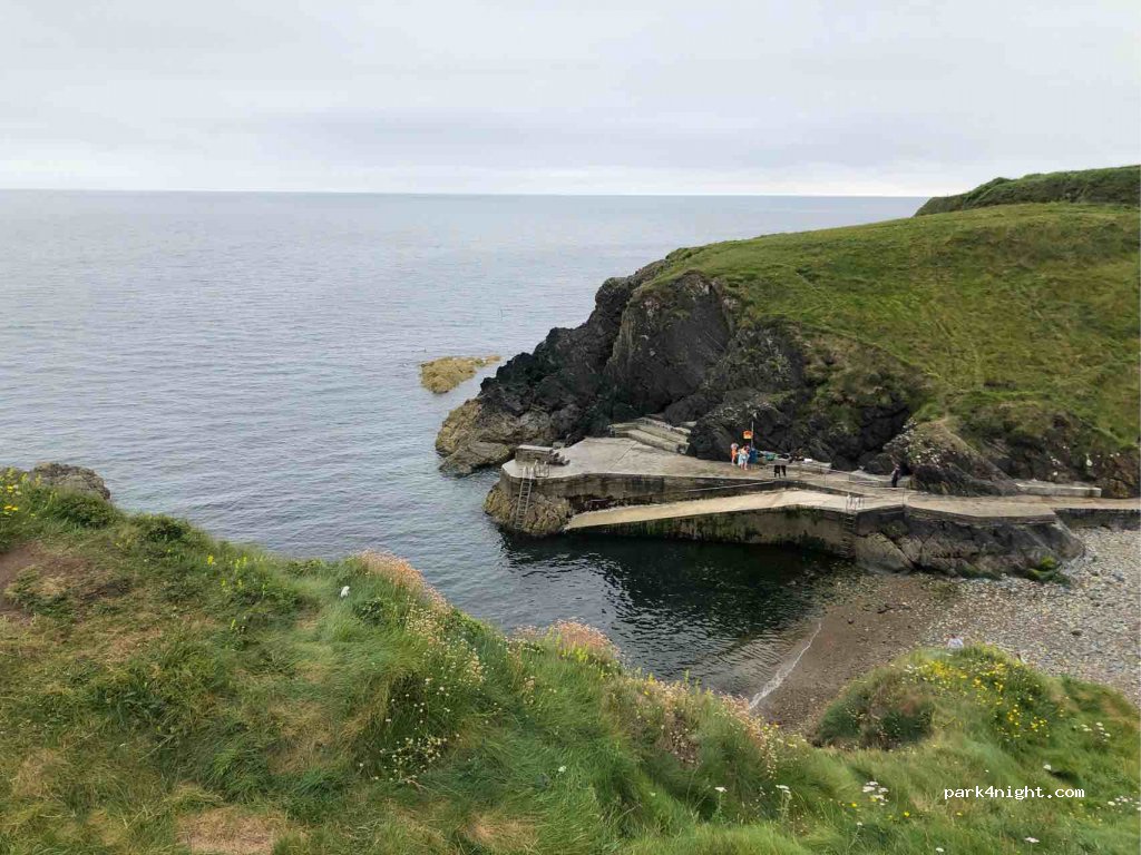 ()  - 78-76 Cliff Road — foto