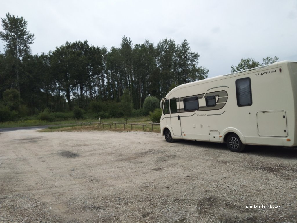 (71380) Oslon - Route de Saint-Germain-du-Bois — foto