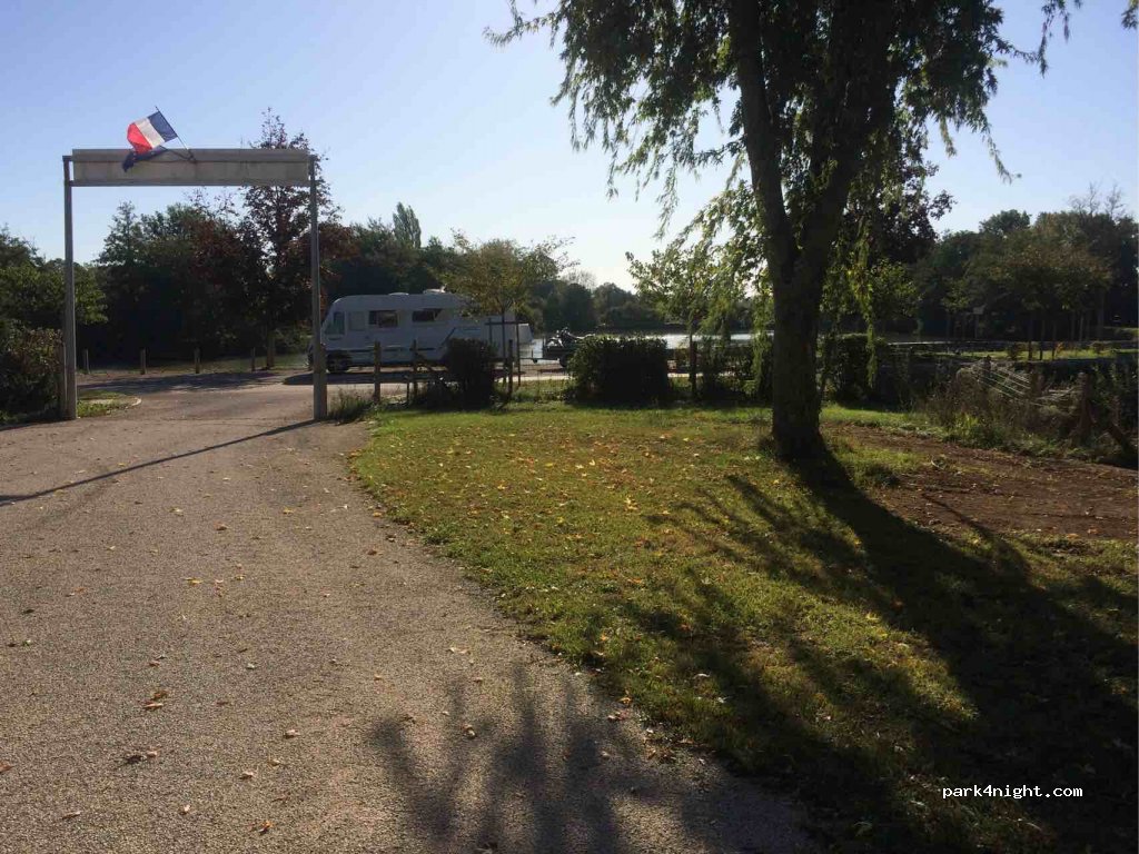 Camping Municipal du Plan d'Eau — foto 2