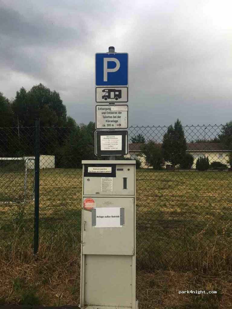 Wohnmobilstellplatz Am Sportgelände — foto