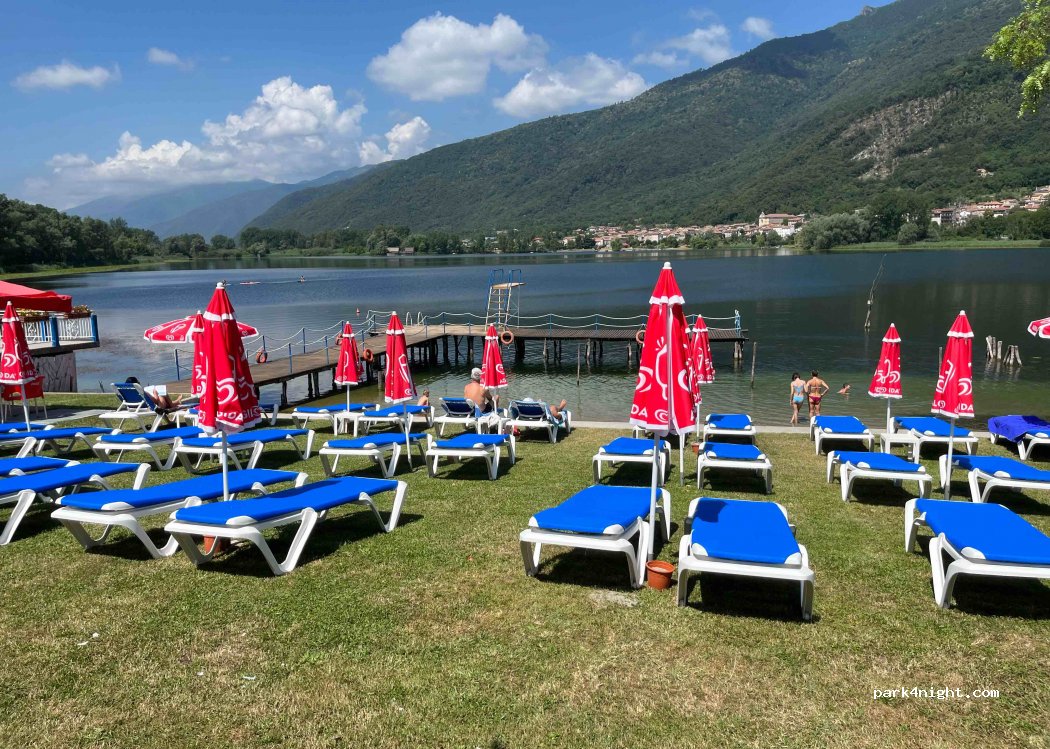 Camping at Lake — foto 3