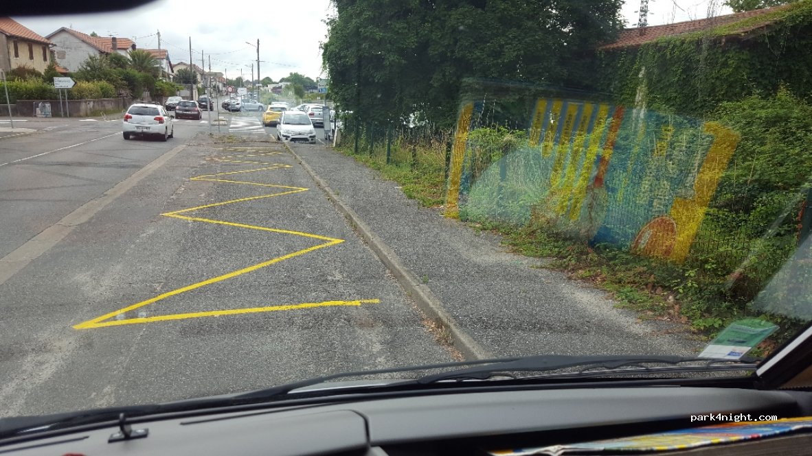 (40230) Saint-Vincent-de-Tyrosse - Avenue du Parc — foto