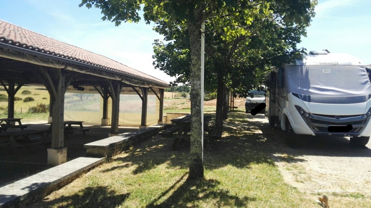 (24140) Bourrou - Le Bourg — foto 2