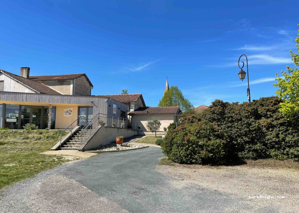 (24140) Bourrou - Le Bourg — foto 3
