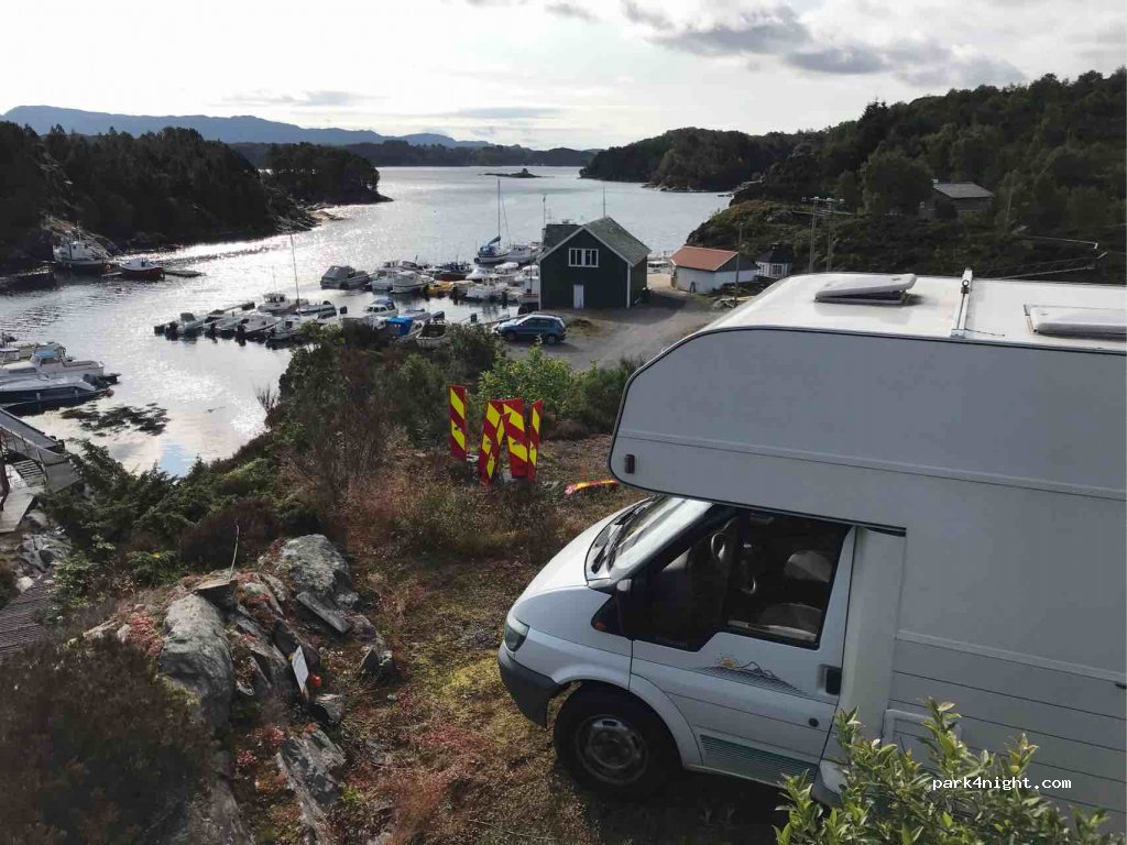 Syltøy Bobil parkering — foto