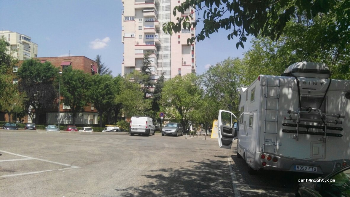 (28043) Madrid - 71 Calle de Silvano — foto