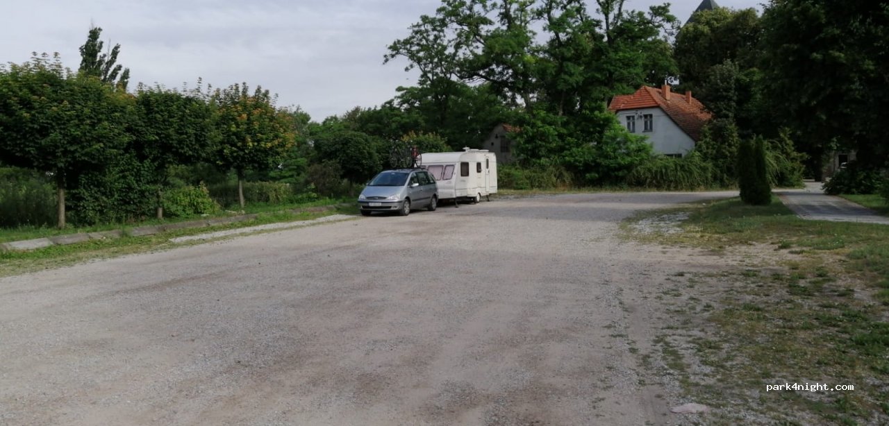 (88-153) Kruszwica - 24 Kolegiacka — foto