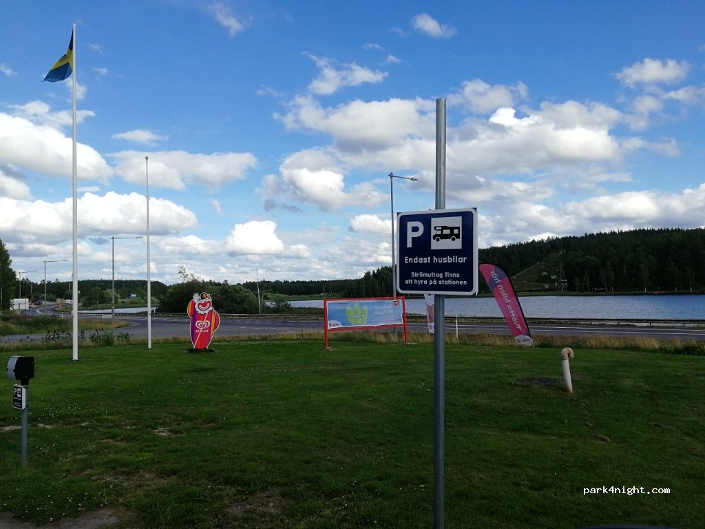 (822 30) Alfta - 3 Krangatan — foto