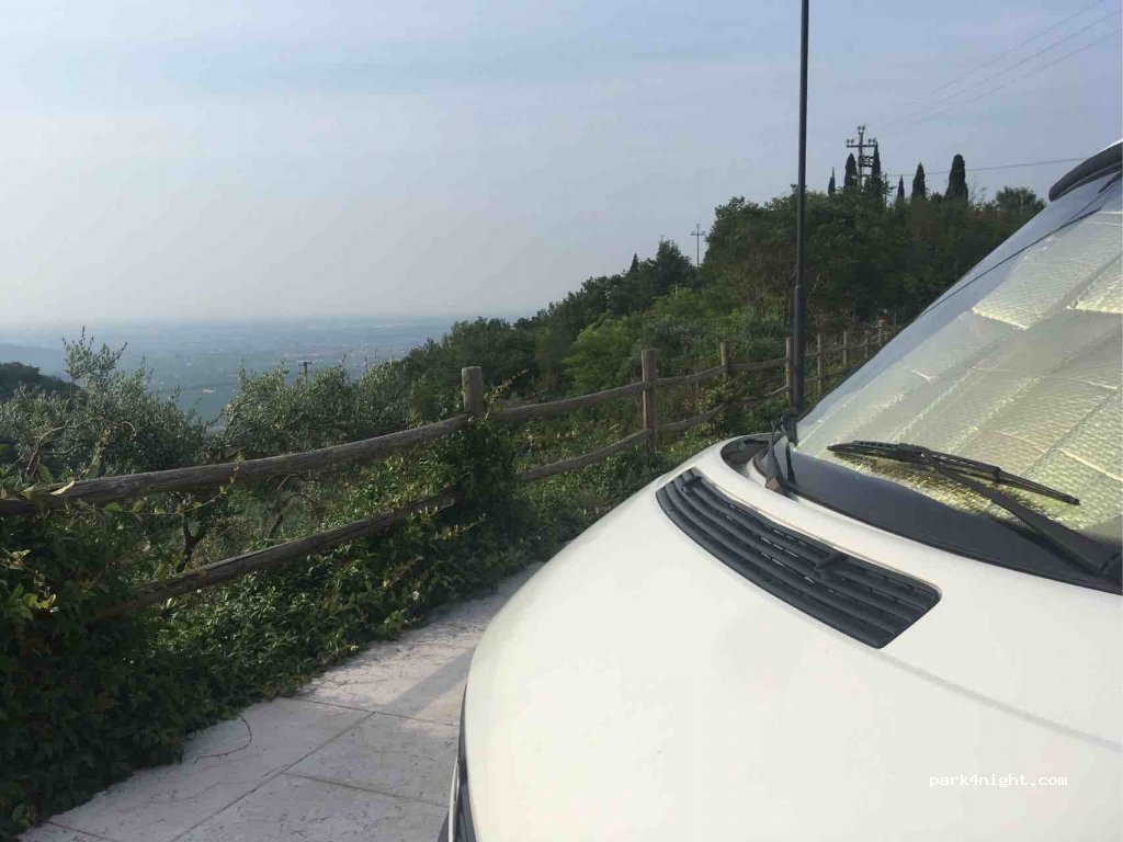 (37015) Sant'Ambrogio di Valpolicella - 10 Viale Caduti Sul Lavoro — foto 2