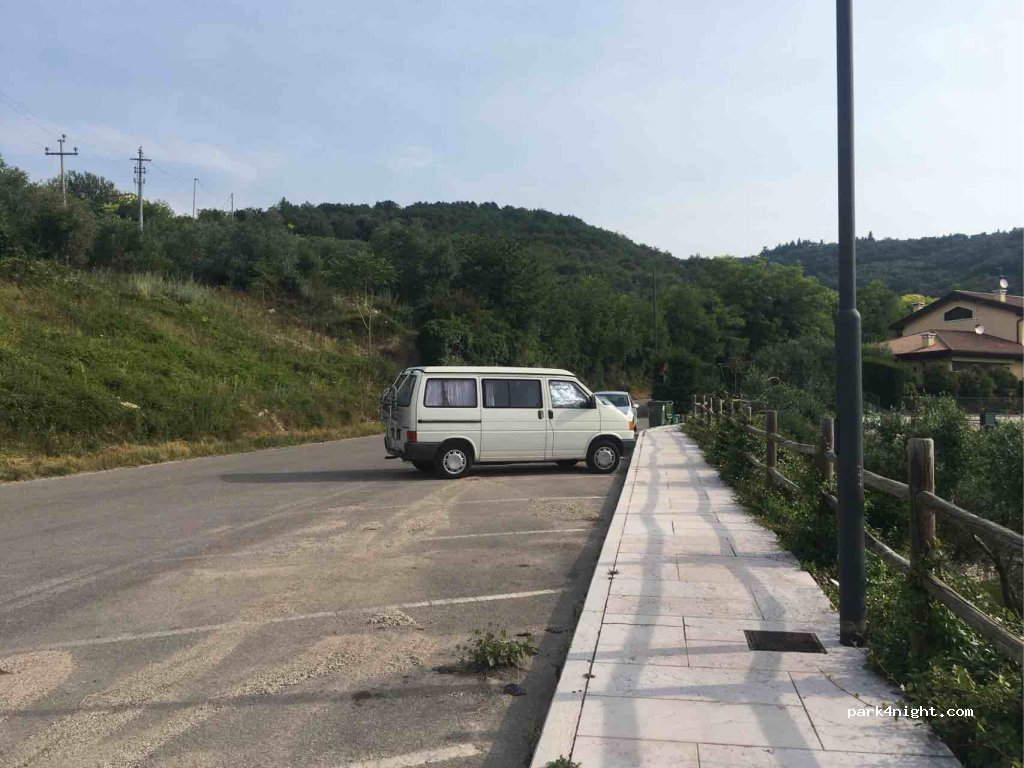(37015) Sant'Ambrogio di Valpolicella - 10 Viale Caduti Sul Lavoro — foto 3