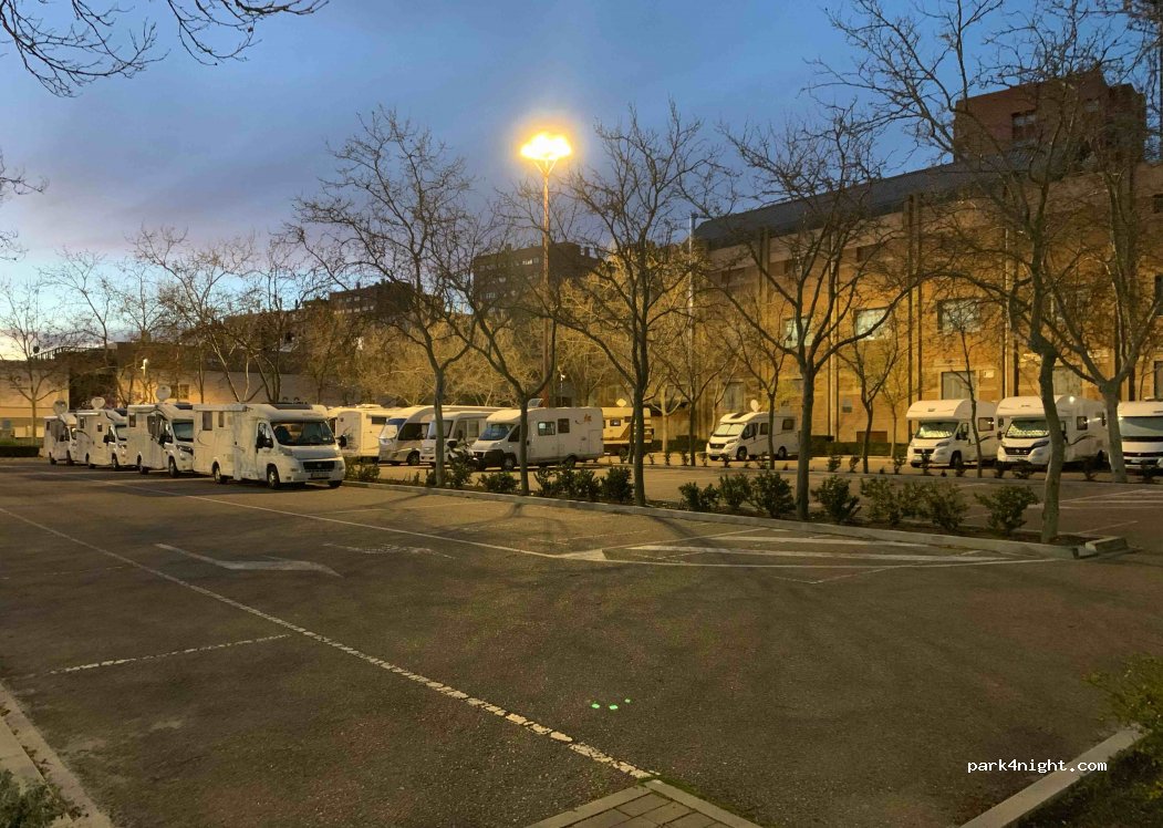 Motorhome Parking Valladolid — foto