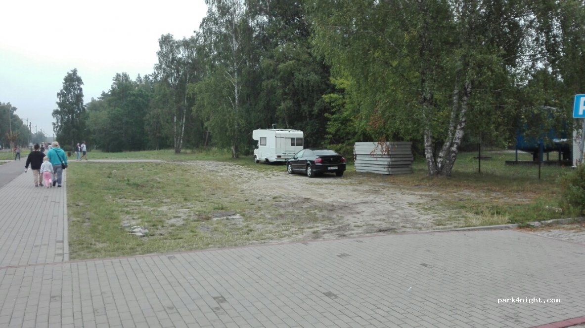 (76-156) Dąbki - 4 Darłowska — foto