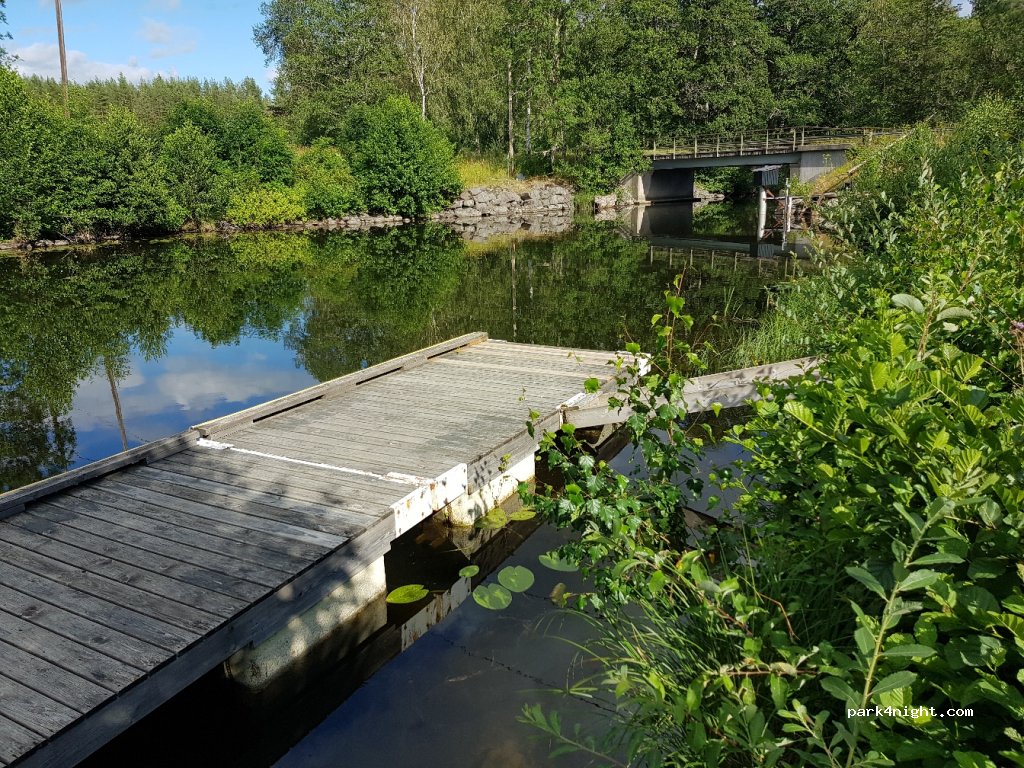 (664 95) Borgvik - 2 Landsbrovägen — foto 2