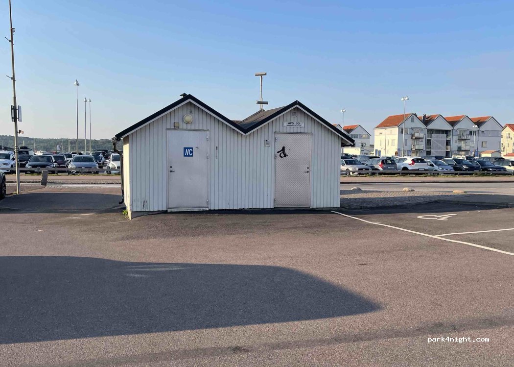 (440 30) - 2 PARKERINGSPLATSEN — foto 5