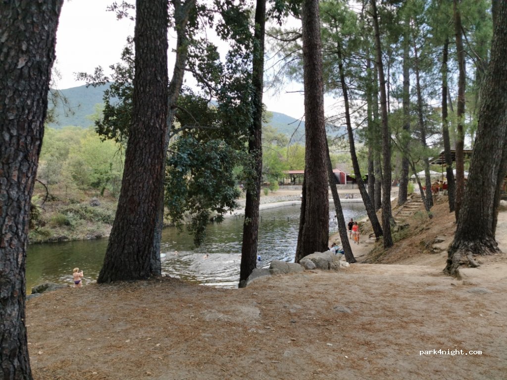 (05430) La Adrada - 24 Urbanización Bellas Vistas — foto
