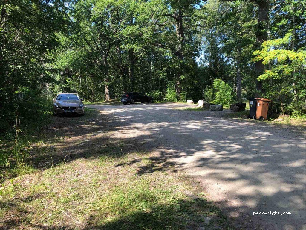 (740 12) Bladåker - Unnamed Road — foto