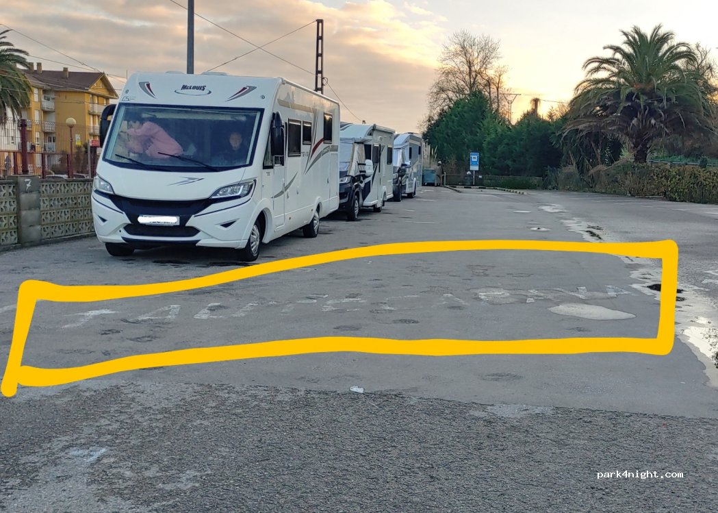 Área autocaravanas Lierganes — foto 4