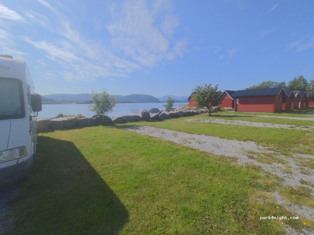 (6280) Søvik - Unnamed Road — foto