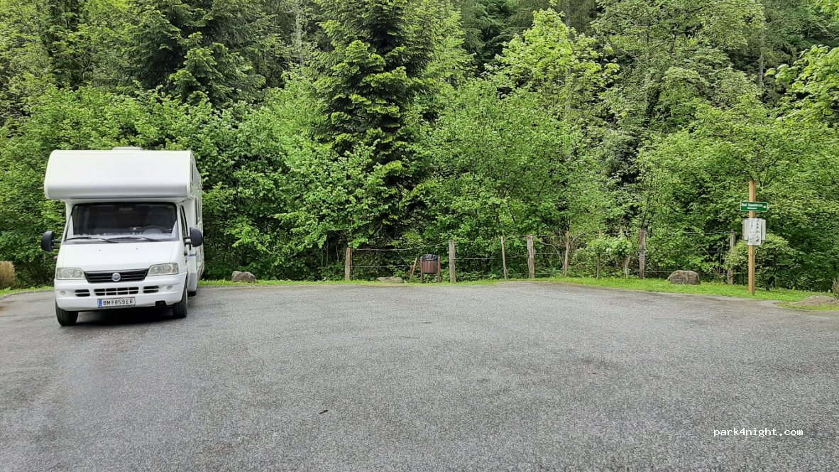 (8510) Trog - 58 Sauerbrunn — foto