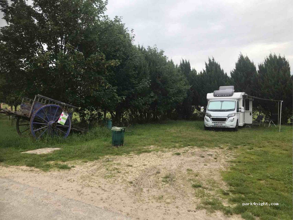 FERME DU CAROIRE — foto 2