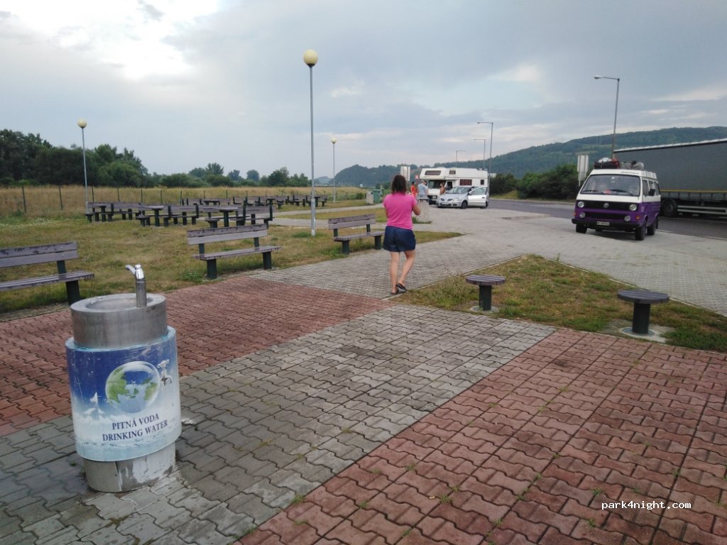 (916 38) Beckov - D1 — foto 2